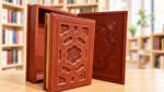 گلستان سعدی در صندوق چرمی نقش‌دار | Saadi’s Golestan with its ornamented leather presentation chest